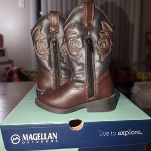 Magellan boots